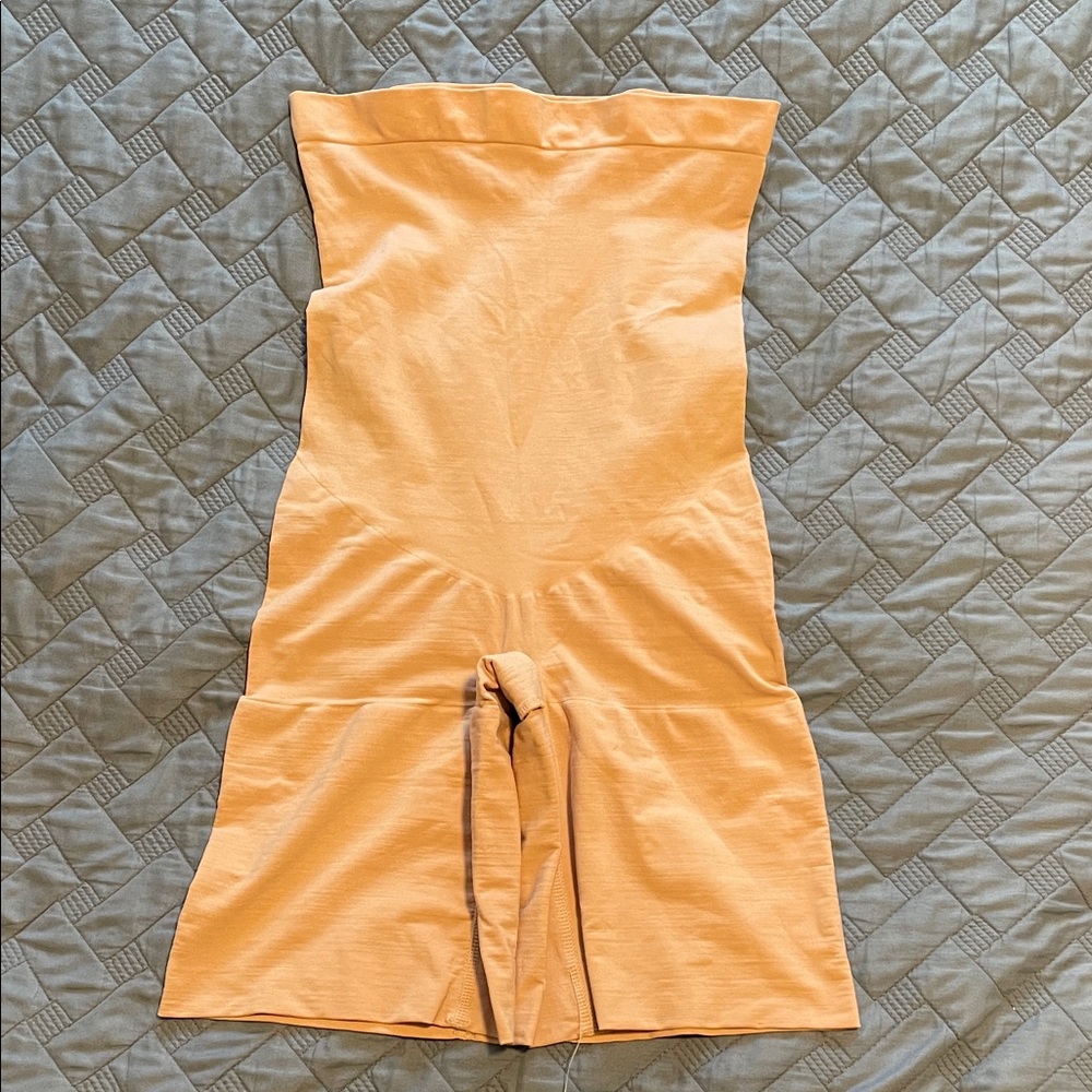 NWT Seamless High Waist Shaper Short Color Beige Size XL & 1X
